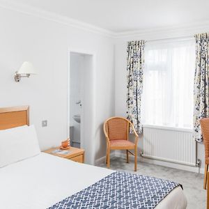 Zimmer mit Kingsize-Bett